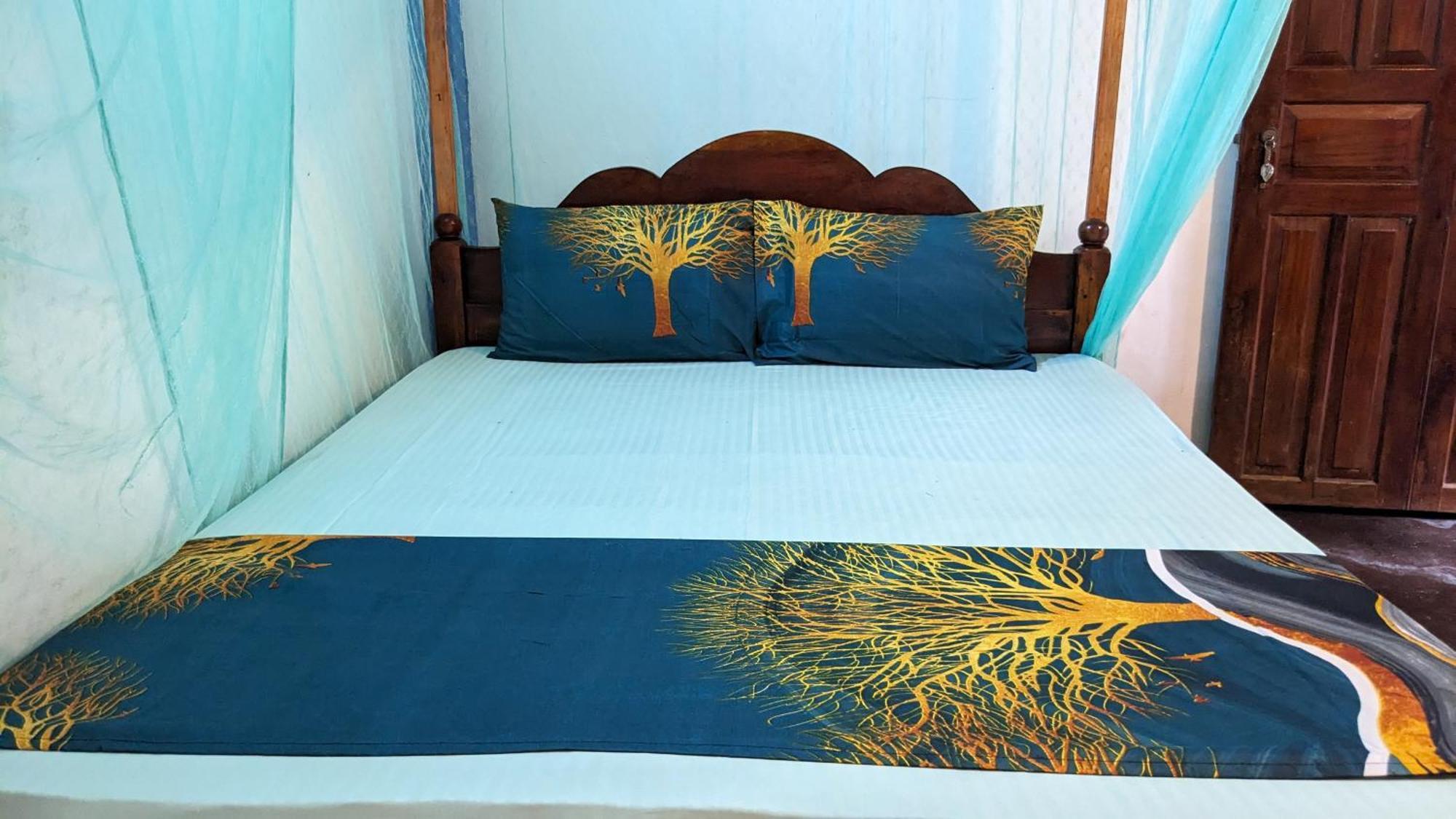 Canoe Beach Resort Tangalle Eksteriør billede