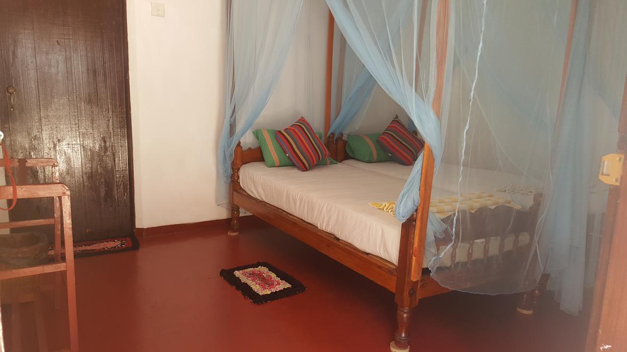 Canoe Beach Resort Tangalle Eksteriør billede