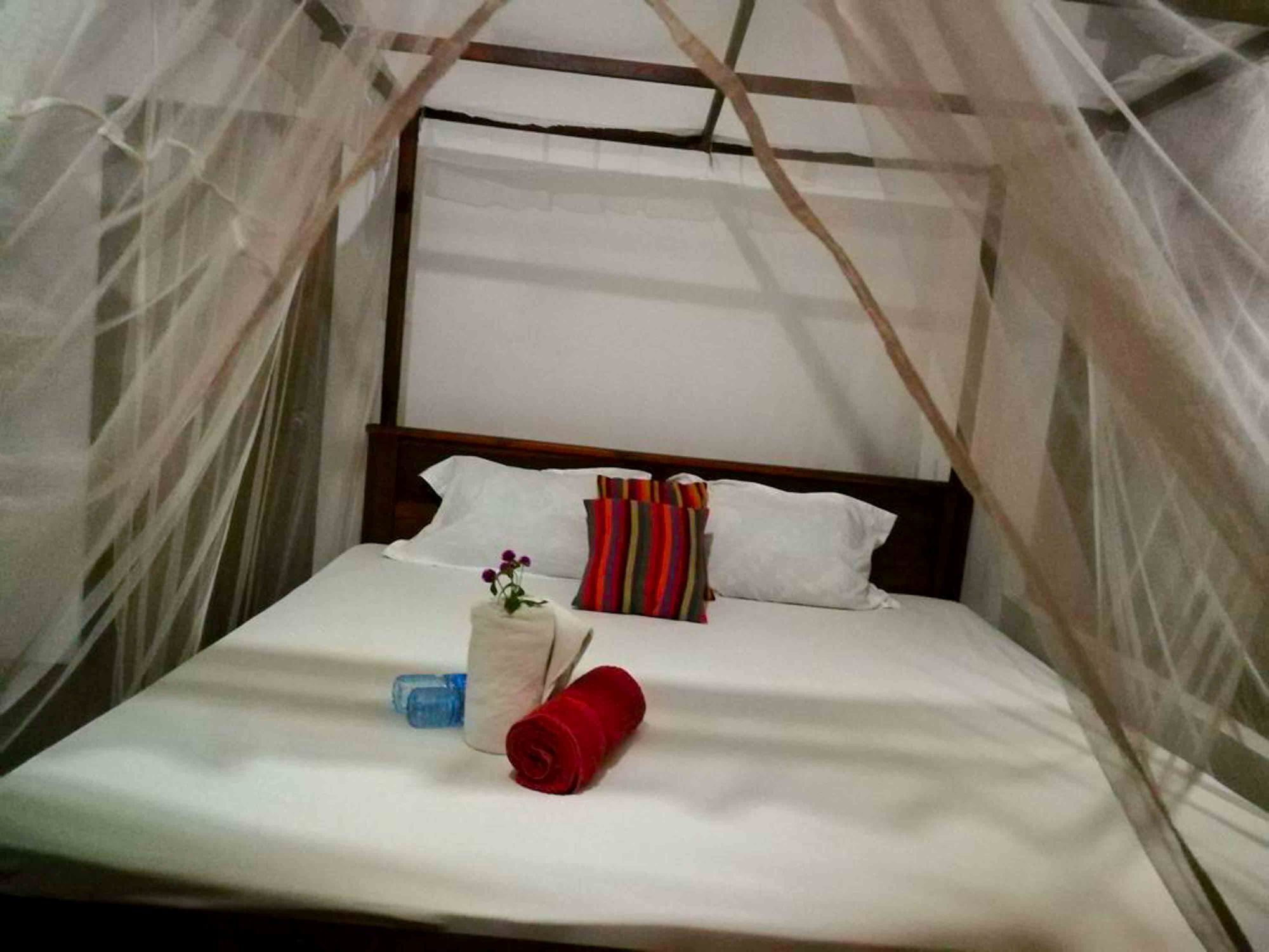 Canoe Beach Resort Tangalle Eksteriør billede